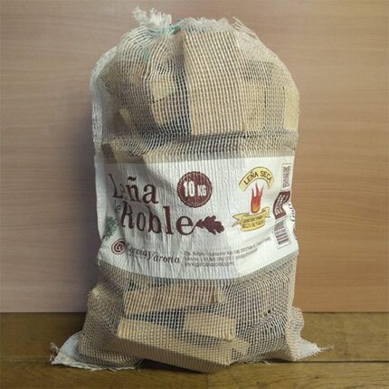 Leña de roble seca en sacos de 10 kilos