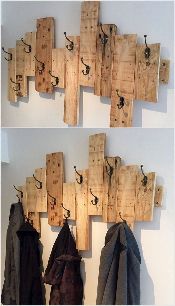 tablas-de-madera-reciclada-para-decorar-rincones-con-ganchos