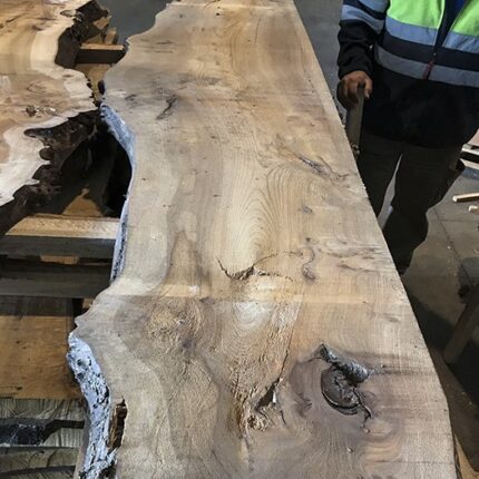 Tablón sin cantear de olmo - tapa de mesa encimera de madera - tronco de olmo - rodaja de madera - madera con corteza 355