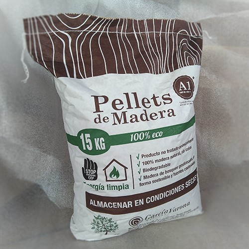 70 Sacos Pellets Premium Madera 15 kg - Pack Pelets para Estufas y  Chimeneas, Palet Pellets (1050 Kg)