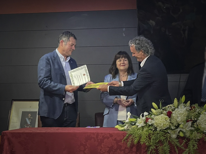 Maderas García Varona recibe la Medalla de Honor del Ayuntamiento de la Merindad de Valdeporres
