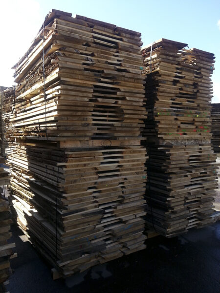 Secado tablon de roble europeo sin cantear - Maderas Garcia Varona